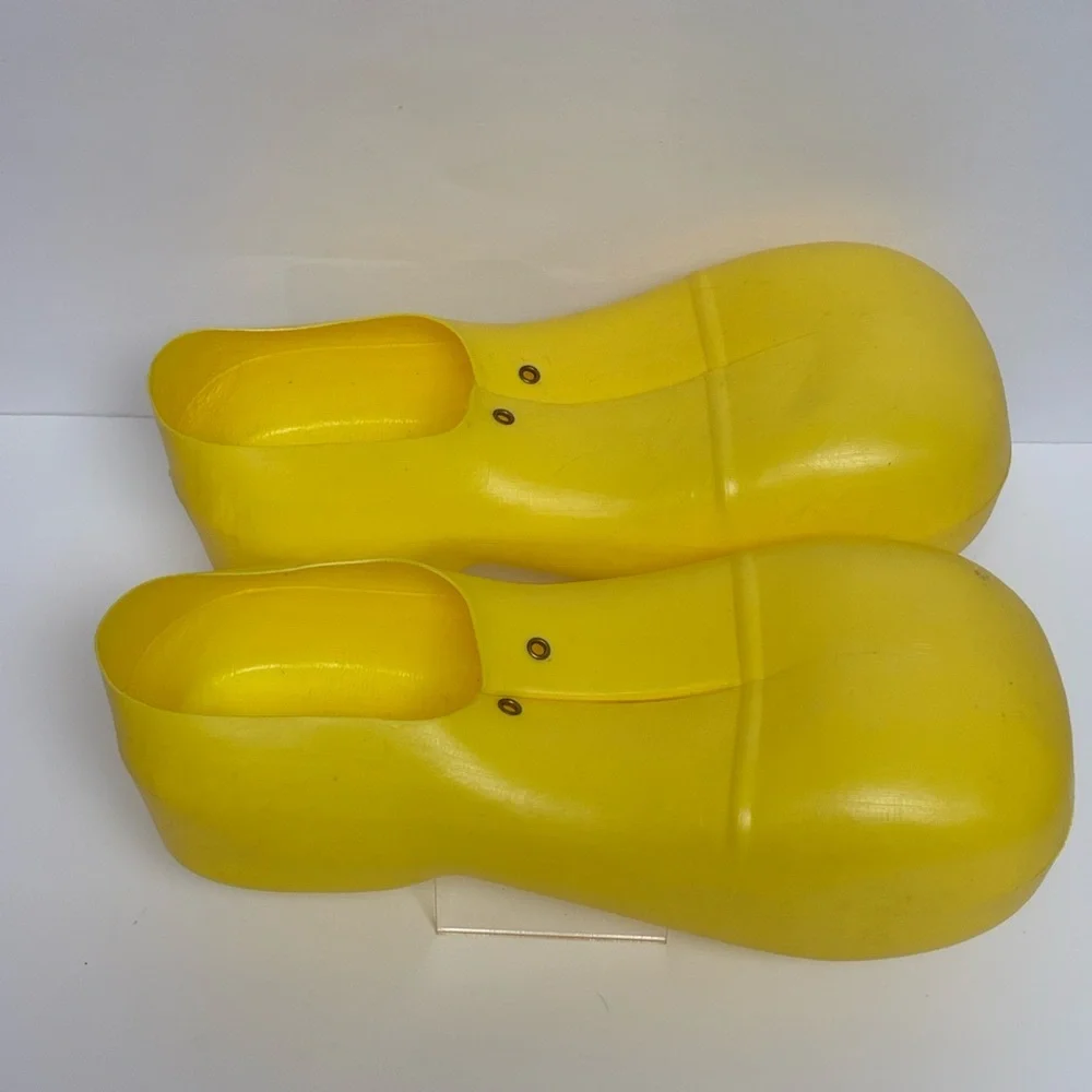 RUBIES CLOWN KIDS' SHOES Molded Plastic Yellow Vintage MADE IN U.S.A. Halloween - Picture 4 of 14